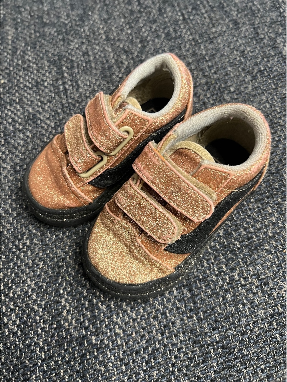 Vans toddler size 5 glitter Old Skool V sneakers brown black